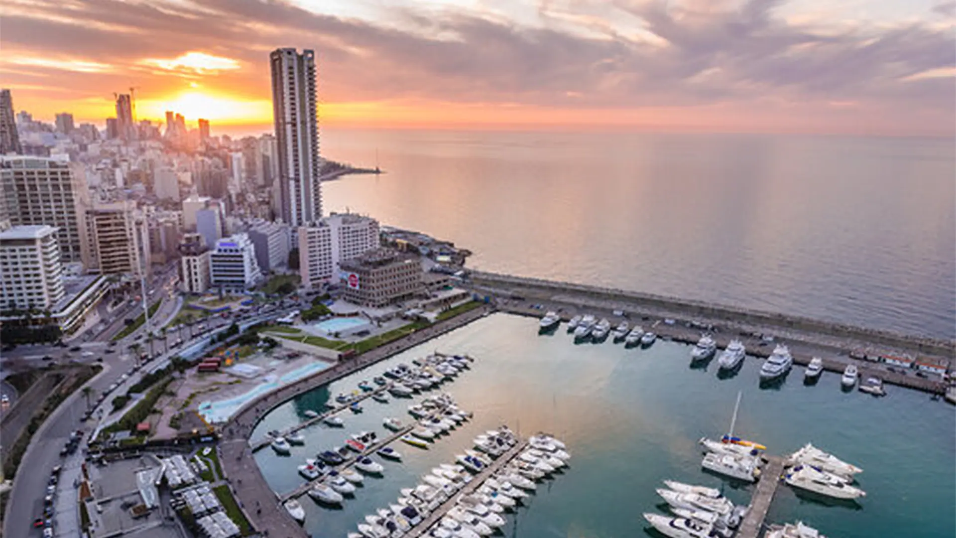 شحن من الشارقة الى بيروت